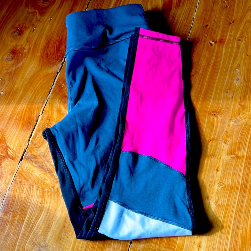 Workout leggings.